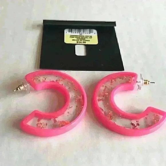 INC new Gold Tone Medium Resin Speckled in Pink - Picture 3 of 8